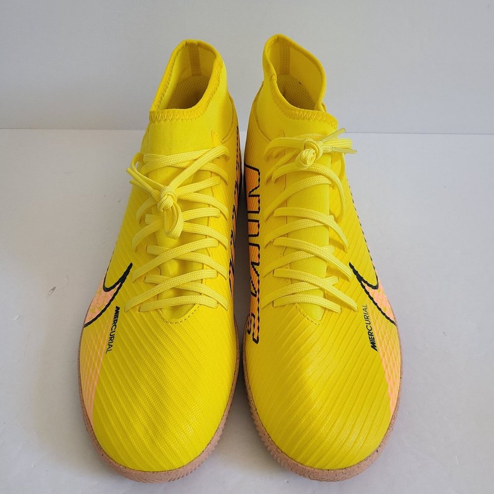 New Nike Mercurial Superfly 9 Club Indoor Soccer Shoe… Gem